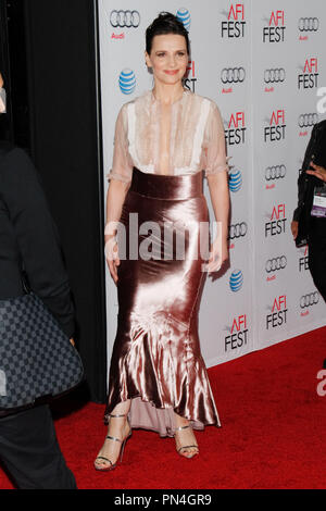 Juliette Binoche bei Warner Bros.'' Die 33'' Galavorstellung am AFI Fest 2015 in TCL Chinese Theatre in Hollywood, CA, November 9, 2015 statt. Foto von Joe Martinez/PictureLux Stockfoto