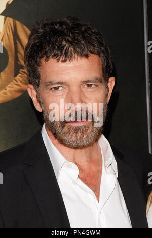 Antonio Banderas bei Warner Bros.'' Die 33'' Galavorstellung am AFI Fest 2015 in TCL Chinese Theatre in Hollywood, CA, November 9, 2015 statt. Foto von Joe Martinez/PictureLux Stockfoto