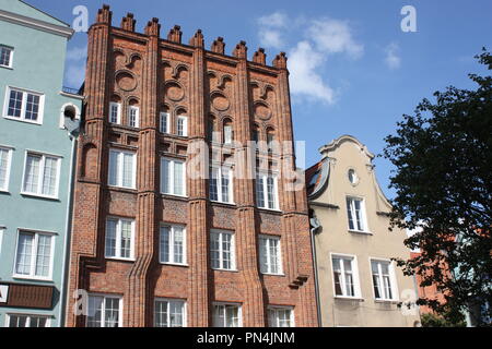 Gebäude auf ul. Swietego Ducha in Danzig, Polen rekonstruiert nach dem Krieg von den kommunistischen Behörden Stockfoto