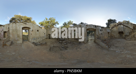 360 Grad Panorama Ansicht von Molino de la Barquilla en el pueblo de Torrejon el Rubio