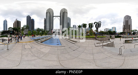 360 Grad Panorama Ansicht von Petronas Twin Towers 1.