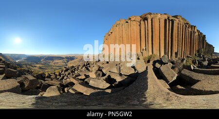 360 Grad Panorama Ansicht von Trout Creek Basaltsäulen, Madras, ODER, USA [1]