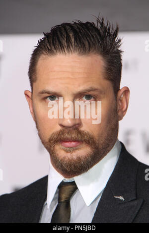 Tom Hardy 12/16/2015 "Der Wiedergänger" Premiere auf der TCL Chinese Theatre in Hollywood, CA Foto von kazuki Hirata/HNW/PictureLux gehalten Stockfoto