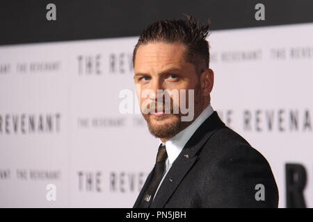 Tom Hardy 12/16/2015 "Der Wiedergänger" Premiere auf der TCL Chinese Theatre in Hollywood, CA Foto von kazuki Hirata/HNW/PictureLux gehalten Stockfoto