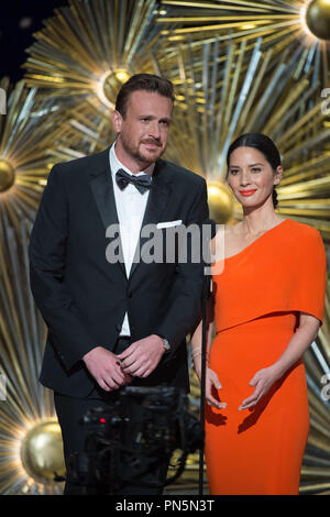 Moderatoren Jason Segel und Olivia Munn auf der Bühne während der Live ABC Telecast der 88 Oscars® auf der Dolby® Theater in Hollywood, CA am Sonntag, dem 28. Februar, 2016. Datei Referenz # 32854 533 THA nur für redaktionelle Verwendung - Alle Rechte vorbehalten Stockfoto