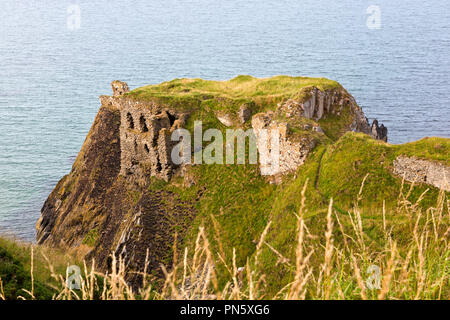 Blick auf findlater Castle mit Blick auf den Moray Firth in Schottland Stockfoto