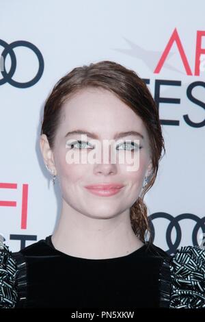 Emma Stone 11/15/2016 AFI Fest 2016 "La La Land" Galavorstellung in Hollywood, CA Foto von Julian Blythe/HNW/PictureLux Stockfoto