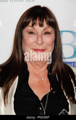 Anjelica Huston im Gespräch der Stadt Gala 2016 im Beverly Hilton Hotel in Beverly Hills, CA, 19. November 2016 statt. Foto von Joseph Martinez/PictureLux Stockfoto
