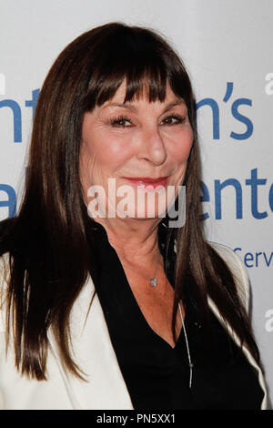 Anjelica Huston im Gespräch der Stadt Gala 2016 im Beverly Hilton Hotel in Beverly Hills, CA, 19. November 2016 statt. Foto von Joseph Martinez/PictureLux Stockfoto