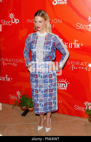 Januar Jones bei Schritt bis zum 13. jährlichen Inspiration Awards im Beverly Hilton Hotel am 20. Mai 2016 in Beverly Hills, Kalifornien. Foto von Joe Martinez/PictureLux Stockfoto