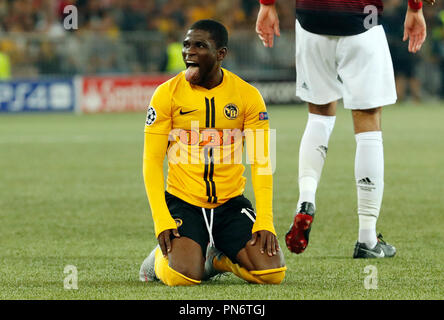 Bern, Schweiz. 19 Sep, 2018. BSC Young Boys' Roger Assale reagiert während der UEFA Champions League Gruppe H Übereinstimmung zwischen BSC Young Boys und Manchester United im Stade de Suisse in Bern, Schweiz, Sept. 19, 2018. Manchester United gewann 3-0. Credit: Ruben Sprich/Xinhua/Alamy leben Nachrichten Stockfoto