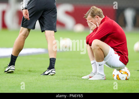 Leipzig, Sachsen. 20 Sep, 2018. Fußball: Europa League, Gruppenphase, Spieltag 1: RB Leipzig - RB Salzburg. Leipzig player Emil Forsberg sitzt auf einer Kugel vor dem Spiel. Kredite: Jan Woitas/dpa-Zentralbild/dpa/Alamy leben Nachrichten Stockfoto