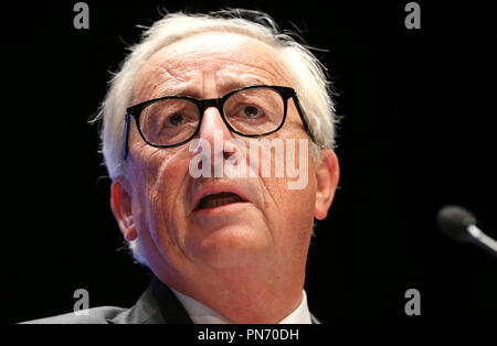 Salzburg, Österreich. 20 Sep, 2018. Der Präsident der Europäischen Kommission, Jean-Claude Juncker spricht während einer Pressekonferenz nach dem Informellen Gipfel der Europäischen Union in Salzburg, Österreich, Sept. 20, 2018. Credit: Ihr Pingfan/Xinhua/Alamy leben Nachrichten Stockfoto