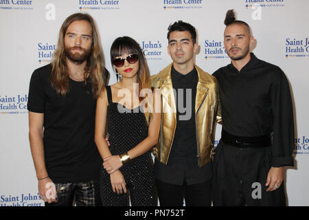 DNCE, Jack Lawless, JinJoo, Joe Jonas, Cole Whittle 10/24/2015 2015 Caritas Gala gehalten an Beverly Wilshire Hotel in Beverly Hills, CA Foto von Izumi Hasegawa/HNW/PictureLux Stockfoto