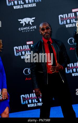 Don Cheadle 04/12/2016 Weltpremiere des Marvel' Captain America: Bürgerkrieg" bei Dolby Theater in Hollywood, CA Foto von Albert L. Ortega/HNW/PictureLux Stockfoto