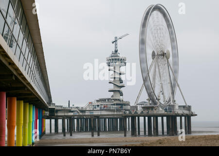 Scheveningen, Den Haag, Niederlande, 04.April 2018 - Winter Scheveninger Pier Stockfoto