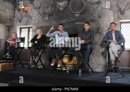 Warwick Davis, Evanna Lynch, James Phelps, Oliver Phelps, Tom Felton 04/06/2016 die magische Welt von Harry Potter Medien Vorschau Tag in den Universal Studios Hollywood in Hollywood, CA Foto von kazuki Hirata/HNW/PictureLux Stockfoto