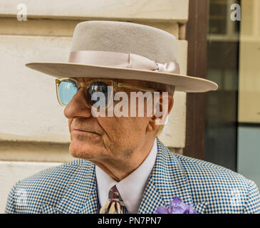 London. September 2018. Eine schön gekleidet englischer Gentleman in London Stockfoto