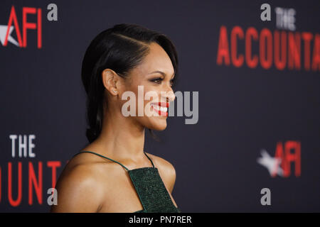 Cynthia Addai-Robinson bei der Weltpremiere von Warner Bros. Pictures'' der Buchhalter' an der TCL Chinese Theatre in Hollywood, CA, 10. Oktober 2016 statt. Foto von Joe Martinez/PictureLux Stockfoto