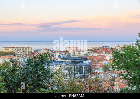 Frankreich, Gironde, Côte d'Argent, Parc naturel Marin du Bassin d'Arcachon (Arcachon Bay Marine Naturpark), Arcachon, Ansicht auf der Ville d'Ete Bezirk Stockfoto