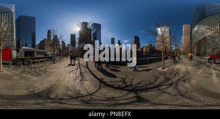 360 Grad Panorama Ansicht von Ground Zero, 9/11 Memorial, Nord Pool 4, New York