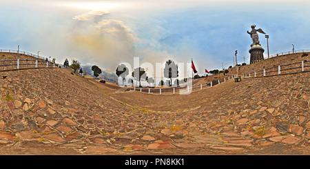 360 Grad Panorama Ansicht von El Panecillo, historische Zentrum von Quito