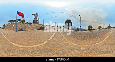 360 Grad Panorama Ansicht von Virgen Del Panecillo an einem sonnigen Nachmittag