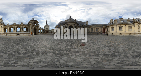 360 Grad Panorama Ansicht von Der Eingang des Château de Chantilly