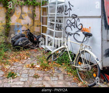 Berlin, Prenzlauer Berg. Passen die Freie Internationale Tankstelle, denkmalgeschützten ehemaligen Tankstelle jetzt Gemeinnützige kreative Event Space. Im Detail Stockfoto