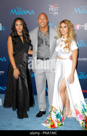 Simone Alexandra Johnson, Dwayne Johnson, Dinah-Jane Hansen am AFI Fest 2016 Weltpremiere von Disney's 'MOana' an der TCL Chinese Theatre in Hollywood, CA, November 14, 2016 statt. Foto von Joseph Martinez/PictureLux Stockfoto