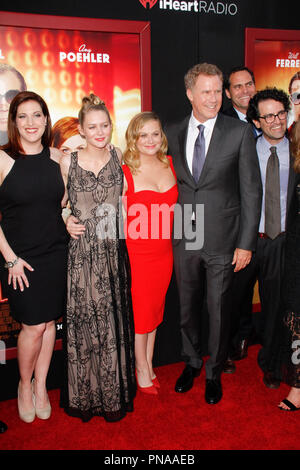 Allison Tolman, Ryan Simpkins, Amy Poehler, Will Ferrell, Direktor Andrew Jay Cohen bei der Premiere von New Line Cinema "das Haus" an der TCL Chinese Theatre in Hollywood, CA, 26. Juni 2017 statt. Foto von Joseph Martinez/PictureLux Stockfoto