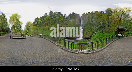 360 Grad Panorama Ansicht von Multnomah Falls - Columbia River Gorge