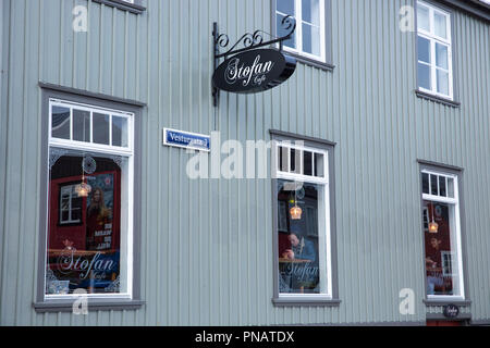 Stofan Cafe Restaurant in Vesturgata - in der Gegend der Altstadt der Hauptstadt Reykjavik, Island Stockfoto
