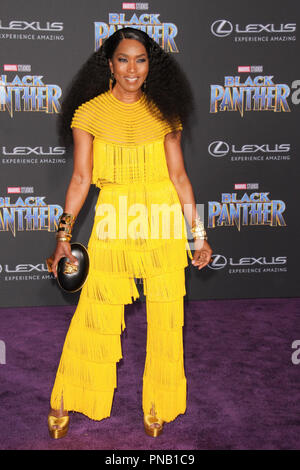 Angela Bassett bei der Premiere von Marvel Studios' 'Black Panther' auf der Dolby Theatre in Hollywood, CA, 29. Januar 2018 statt. Foto von Joseph Martinez/PictureLux Stockfoto