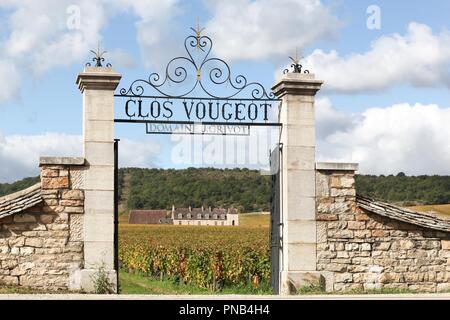 Vougeot, Frankreich - 10. Juni 2017: Schloss von Clos de Vougeot in Burgund, Frankreich Stockfoto