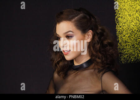 Hailee Steinfeld bei der Weltpremiere von Universal Pictures'' Pitch Perfekt 3' bei Dolby Theater in Hollywood, CA, 12. Dezember 2017 statt. Foto von Joseph Martinez/PictureLux Stockfoto