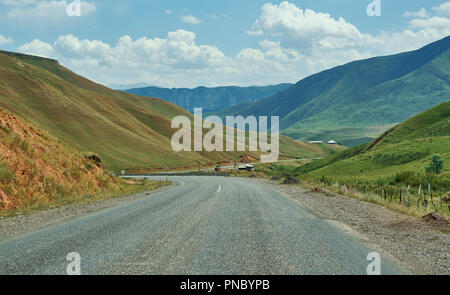 Rver Täler Gulcha, Pamir Highway, Kirgisistan, Zentralasien Stockfoto