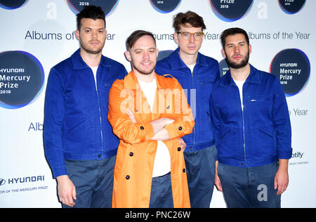 Jeremy Pritchard, Jonathan Higgs, Alex Robertshaw und Michael Spearman von Alles Alles an die 2018 Hyundai Mercury Music Prize, bei Eventim Apollo, London statt. Für die redaktionelle Nutzung im Rahmen des Hyundai Mercury nur Prize 2018. Stockfoto