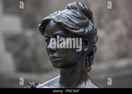 Die Statue des Irischen Kunstfigur Molly Malone, in der Stadt Dublin, Republik Irland. Molly Malone ist ein Lied, das die unoffic werden Stockfoto