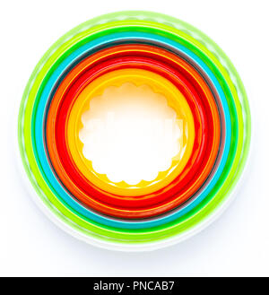 Schöne Textur mit konzentrischen Kreisen mit den Farben des Regenbogens. Für Tapeten, Katalogen und Plakaten. Stockfoto
