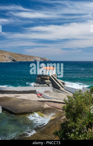 Traditionelle Kapelle Panagia Thalassini in der Chora Stadt der Insel Andros, Kykladen, Griechenland Stockfoto