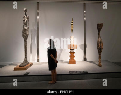 Skulpturen im Louvre Abu Dhabi, Vereinigte Arabische Emirate, VAE Stockfoto