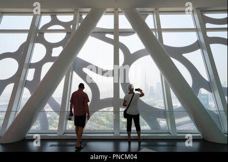 Dubai Frame, eine neue touristische Attraktion mit erhöhten Aussichtsplattform, in Dubai, VAE, Vereinigte Arabische Emirate Stockfoto