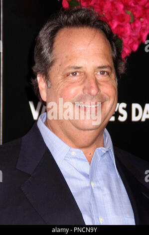 Jon Lovitz am Los Angeles Weltpremiere der VALENTINSTAG gehalten an der Grauman Chinese Theatre in Hollywood, CA am Montag, 8. Februar 2010. Foto von Pedro Ulayan Gonzaga Pacific Rim Foto Presse Datei Referenz # JonLovitz01 20810 PRPP nur für redaktionelle Verwendung - Alle Rechte vorbehalten Stockfoto