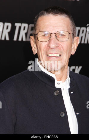 Leonard Nimoy am Los Angeles Premiere von STAR TREK gehalten an der Grauman Chinese Theatre in Hollywood, CA am Donnerstag, 30. April 2009. Foto von PRPP/PictureLux Datei Referenz # Leonard Nimoy 04302009 03 PRPP nur für redaktionelle Verwendung - Alle Rechte vorbehalten Stockfoto