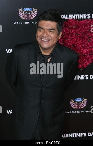 George Lopez am Los Angeles Weltpremiere von New Line Cinema "Valentinstag". Ankunft gehalten an der Grauman Chinese Theatre in Hollywood, CA. Februar 8, 2010. Foto: Richard Chavez/PictureLux Datei Referenz # LopezGeorge1 020810 RAC nur für redaktionelle Verwendung - Alle Rechte vorbehalten Stockfoto