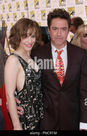 Rachel McAdams und Robert Downey Jr. an den 2009 San Diego Comic-Con International Convention Tag 2 an das San Diego Convention Center in San Diego, CA Freitag, Juli 24, 2009 Foto von Richard Chavez/PictureLux Datei Referenz # McAdamsANDDowneyJR04 72409 RCRAC Für die redaktionelle Nutzung nur - Alle Rechte vorbehalten Stockfoto