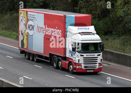 Home Schnäppchen Lkw die Belieferung von Geschäften Stockfoto