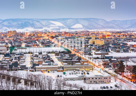 Furano, Hokkaido, Japan Town Skyline im Winter. Stockfoto