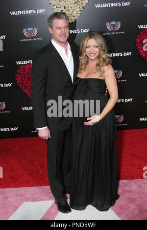 Eric Dane und Frau Rebecca Gayheart auf der Los Angeles Weltpremiere von New Line Cinema "Valentinstag". Ankunft gehalten an der Grauman Chinese Theatre in Hollywood, CA. Februar 8, 2010. Foto: Richard Chavez/PictureLux Datei Referenz # DaneEricAND1 020810 RAC nur für redaktionelle Verwendung - Alle Rechte vorbehalten Stockfoto